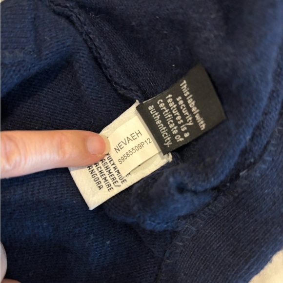 DVF Diane von Furstenberg Nevaeh Sleeveless Boxy Wool-Cashmere Sweater Navy M/L - Picture 9 of 9